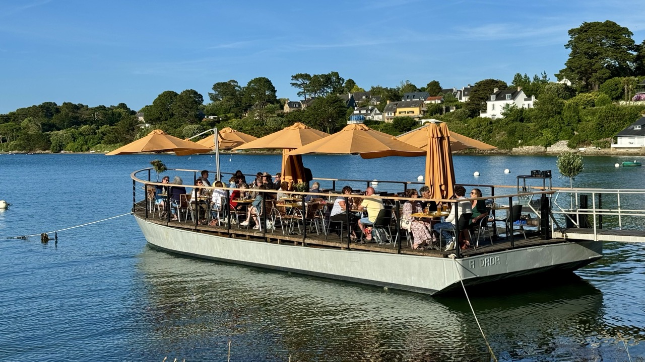 Restaurant Golfe du Morbihan avec vue sur mer : découvrez Chez Charlemagne